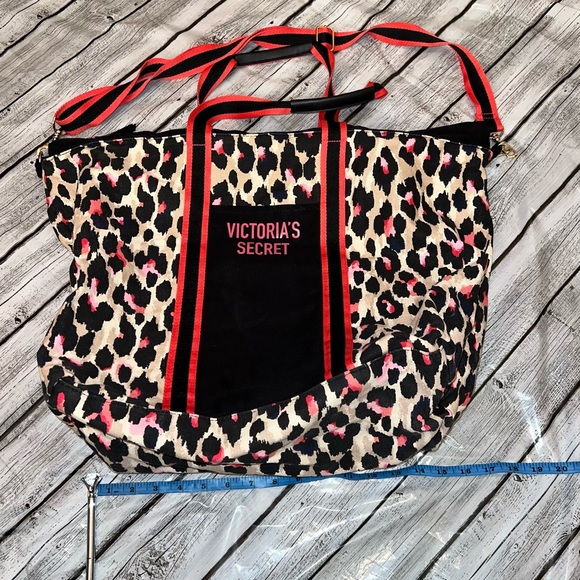 Victoria’s Secret Weekend Bag - Picture 3 of 8